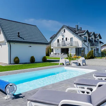 Cichy Domek - Podgrzewany Basen, Plac Zabaw - Karwia - Spokoj I Rodzinny Wypoczynek Exterior photo
